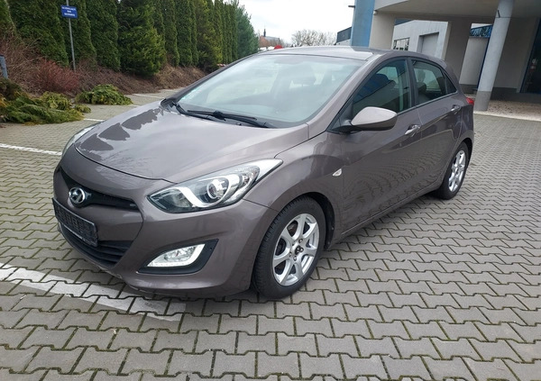 Hyundai I30 cena 31900 przebieg: 116000, rok produkcji 2012 z Radom małe 121